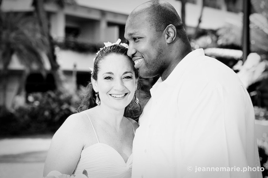 jeannemarie-photo-hawaii-wedding-paradise-cove-3