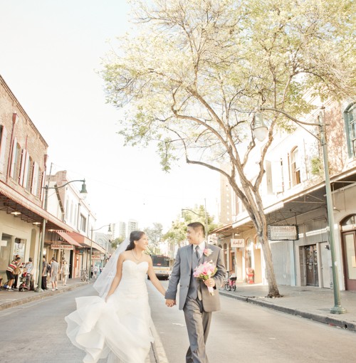 chinatown-hotel street-bride-groom-hawaii