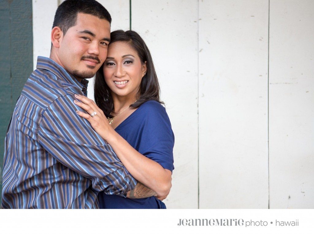 hawaii wedding photographer, couple, outdoors, north shore, haleiwa