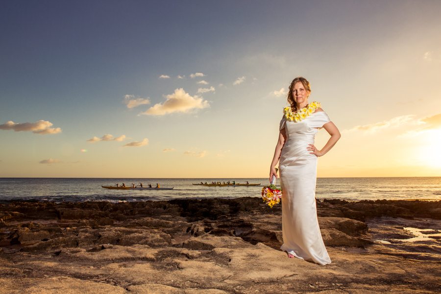wedding ceremony, oahu, Lanikuhonua, sunset, portrait, bride, weddinggown