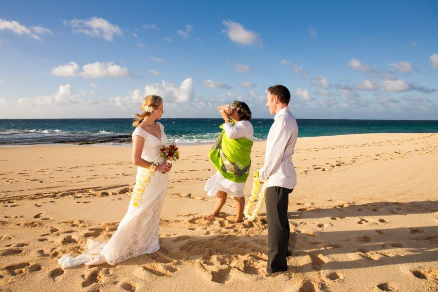 Hawaii destination wedding, north shore, oahu, beach sunsetHawaii destination wedding, north shore, oahu, beach sunset