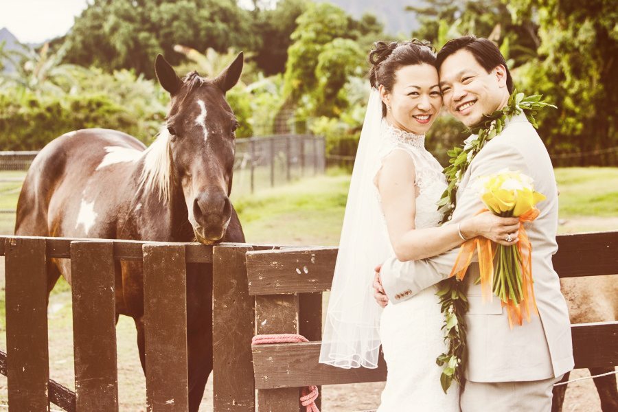 bride-groom-oahu-honolulu-destination-wedding