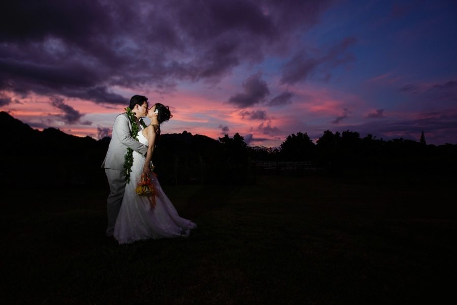 bride-groom-oahu-honolulu-destination-wedding-sunset