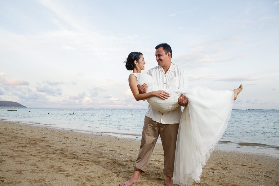 Simple Elegance Hawaii Wedding, Kahala, Beach, bride, groom, sunset