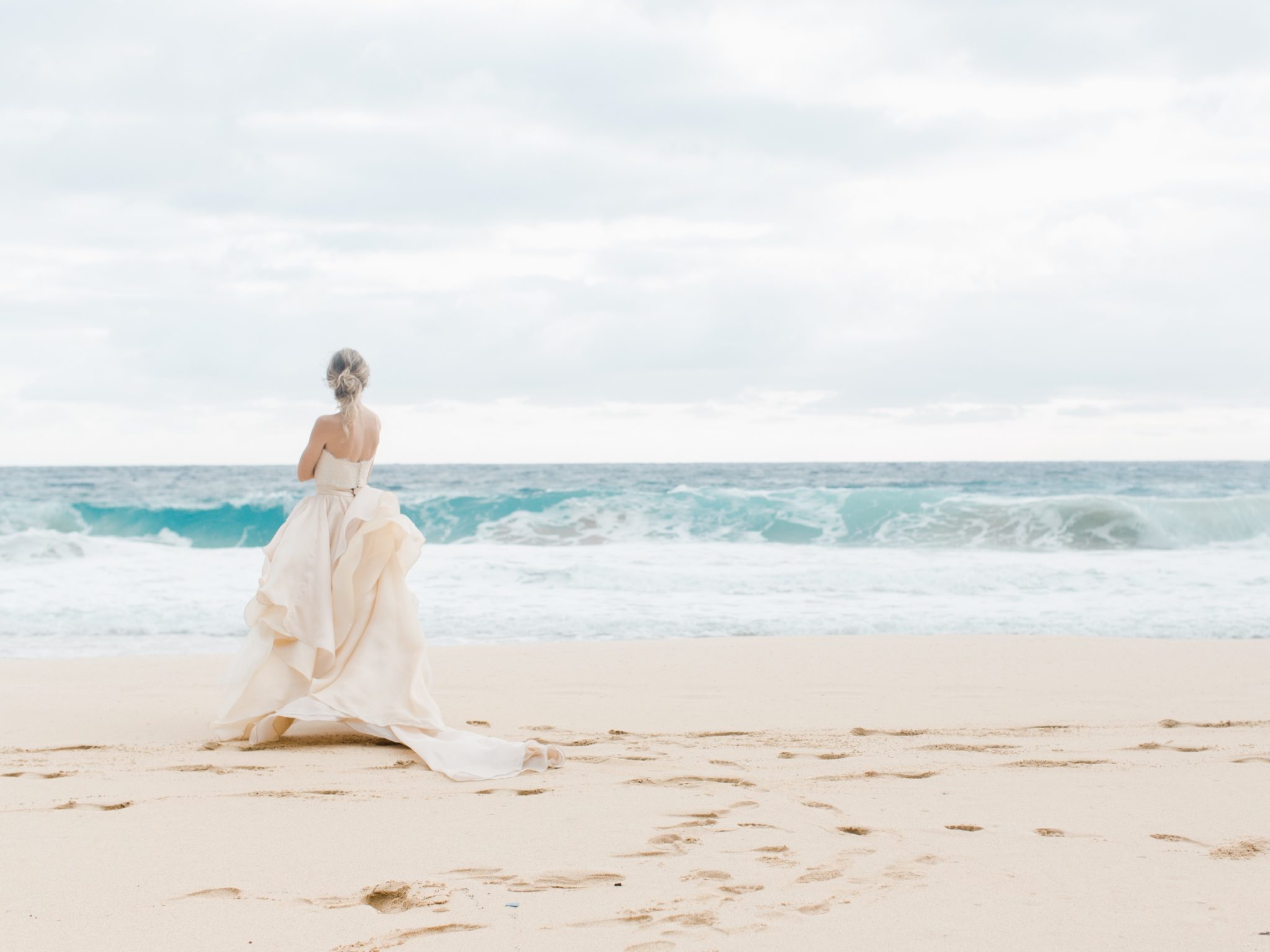 top wedding venues on Oahu, Carol Hannah gown