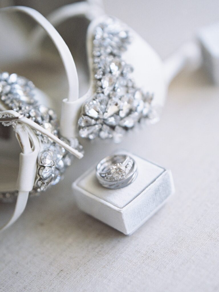 Modern Romantic Four Seasons Oahu Wedding 9 Kaitlynn Seth 6 20